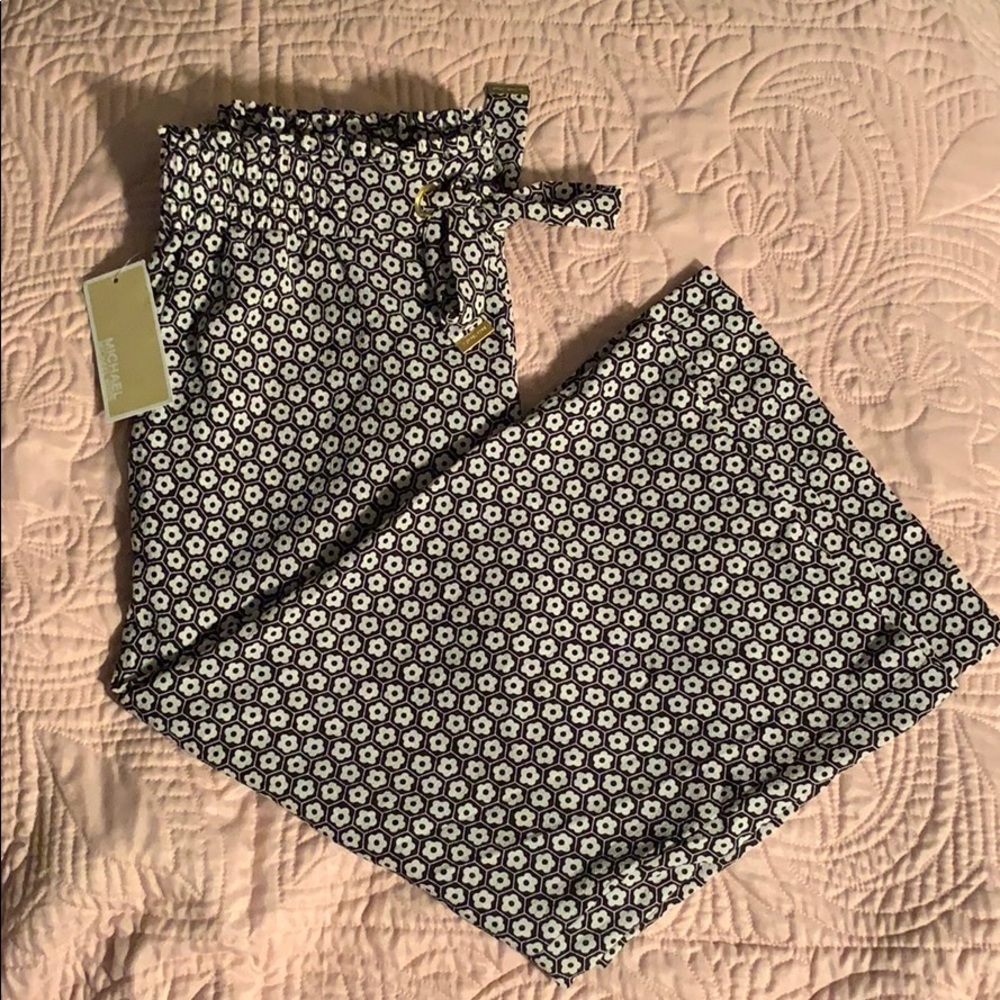 NWT Michael Kors pull on capris